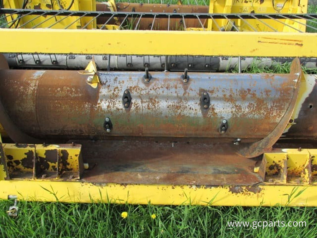 PMH-Y HEADER W/14FT SWATHMASTER PICK-UP